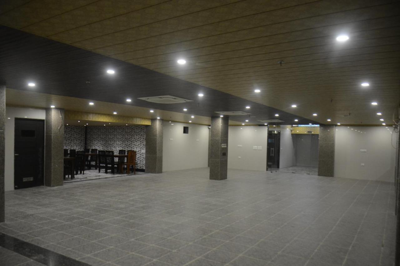 Clover Inn Udajpur Zewnętrze zdjęcie