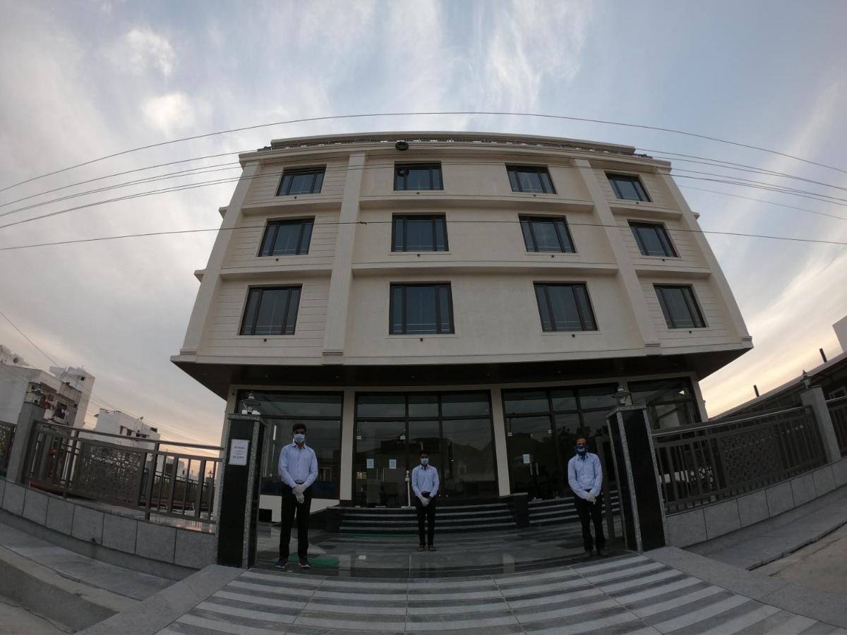 Clover Inn Udajpur Zewnętrze zdjęcie
